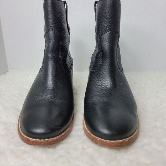 Cole Haan Zillie Women's Boots Size 6.5 B Black Leather Bootie N5664 Shoe - Picture 2 of 8